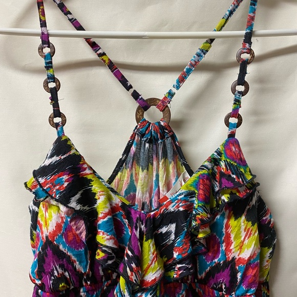 Halter top, bright colors, wood ring decor. NEW - Picture 3 of 9